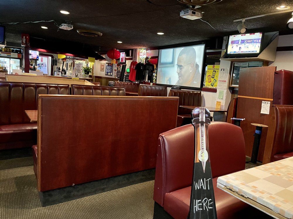 8 Fat Fat 8 Bar & Grille