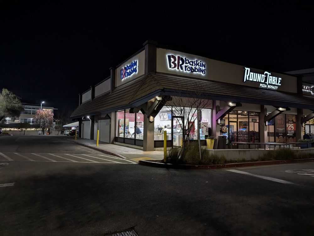 Baskin-Robbins Bayhill Shopping Center