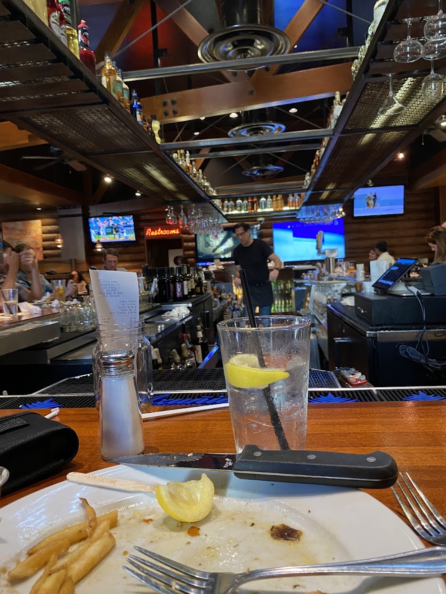 Claim Jumper Steakhouse & Bar- Costa Mesa
