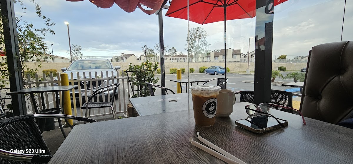 Den Da Coffee & Tea Restaurant