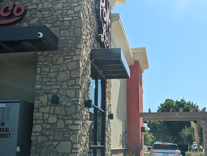 El Pollo Loco Riverbank