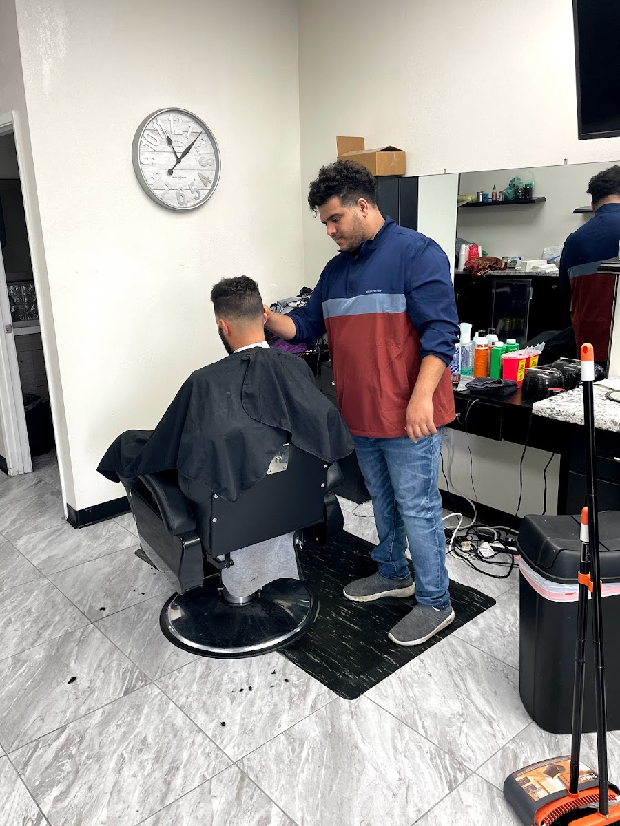 Fresh Prince Barbershop حلاق عربي