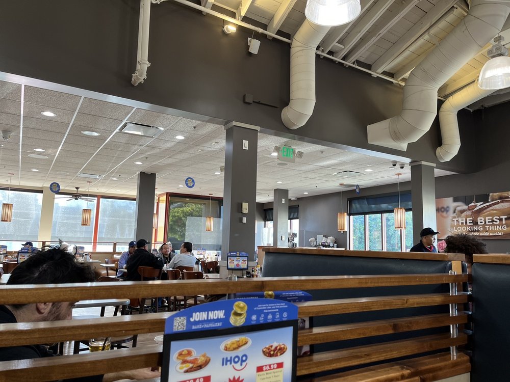 IHOP - 12115 W Ohio Ave