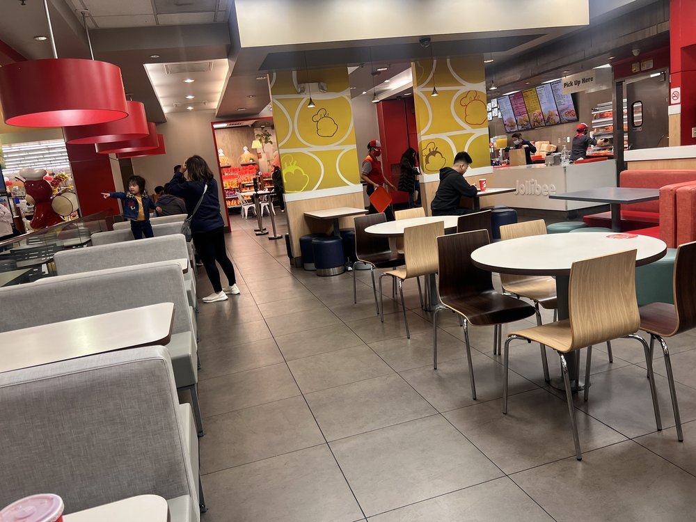 Jollibee - 3890 S Maryland Pkwy