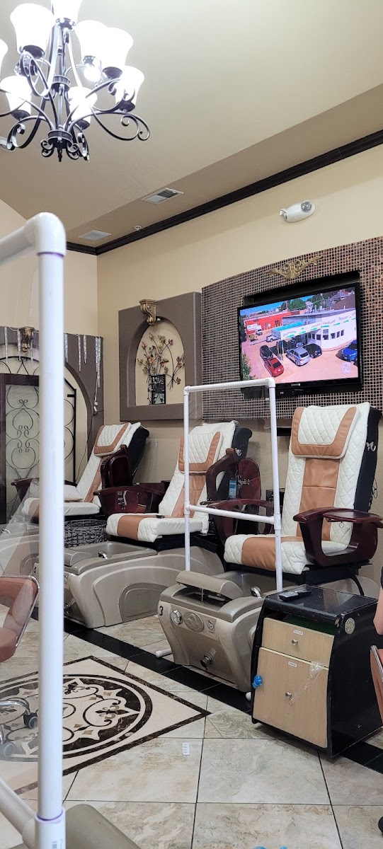 Lookin Sharp Family Barbershop