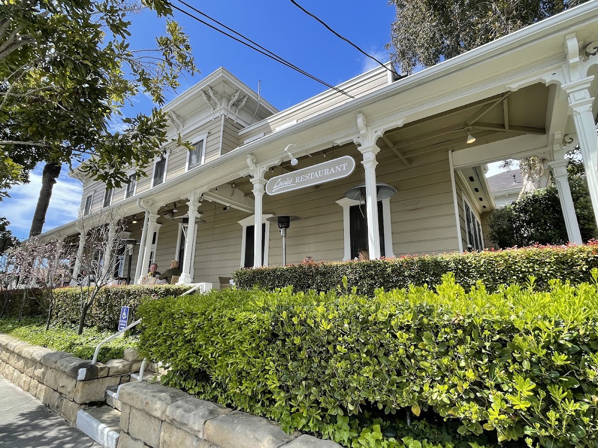 Louie's California Bistro