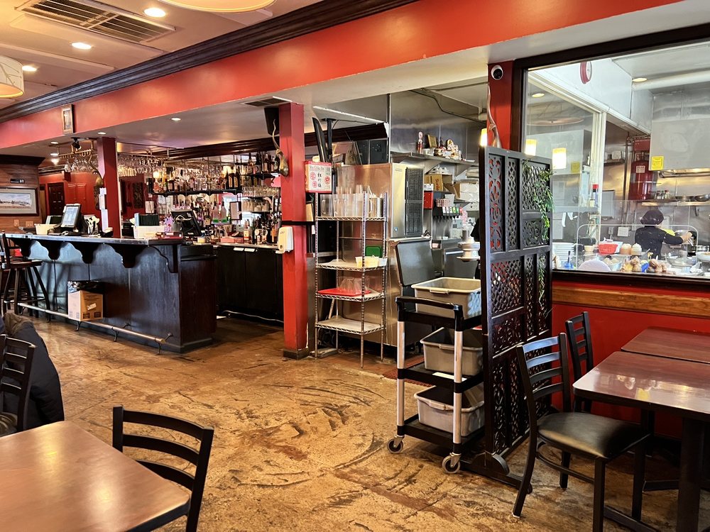 Lum-Ka-Naad Thai Restaurant