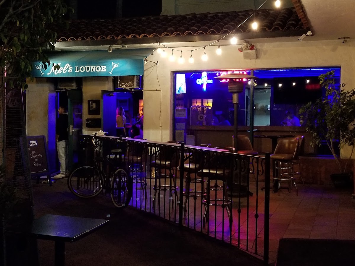 Mel's Bar & Grill