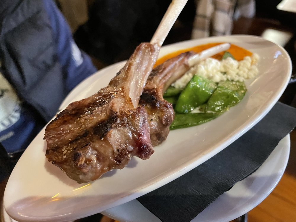 Mompou Tapas Bar & Restaurant