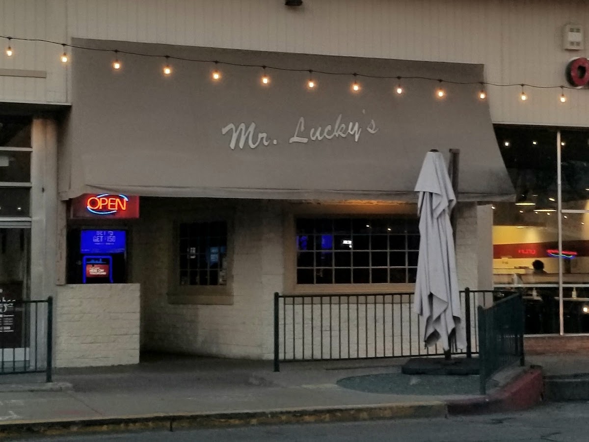 Mr Lucky's
