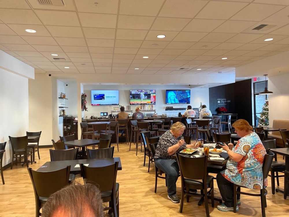 Mundos Latin Grill & Cantina