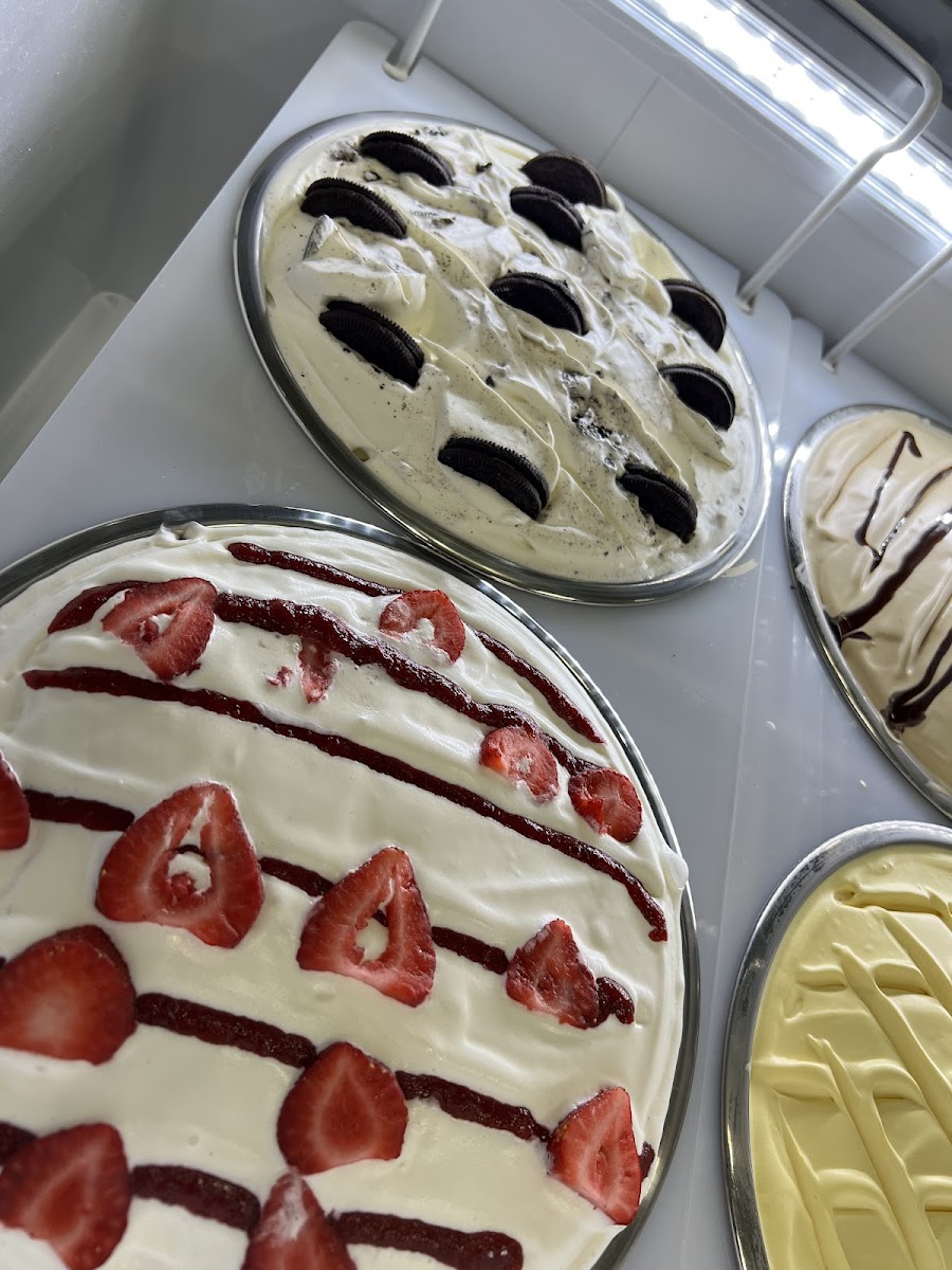 Nube's Ice Cream & Coffee Shop