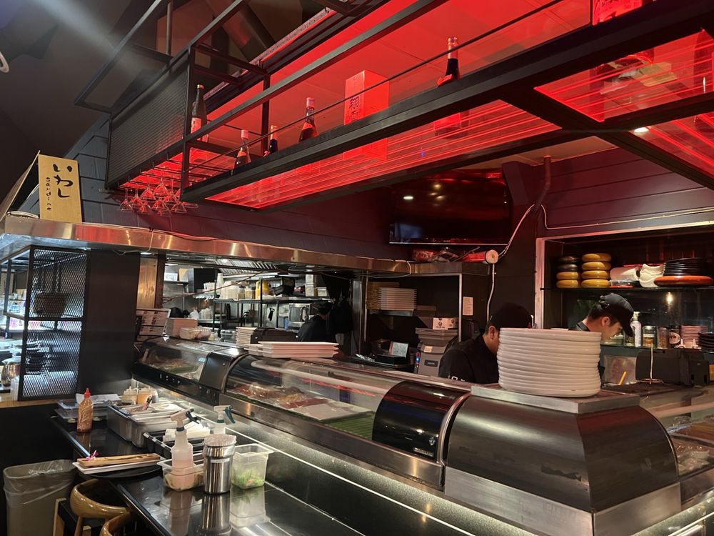 Oji Sushi & Sake Bar