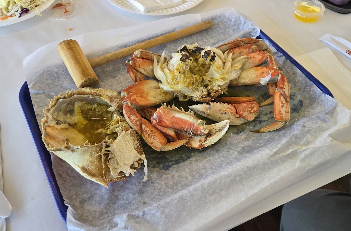 Pacific Fish Center & Restaurant