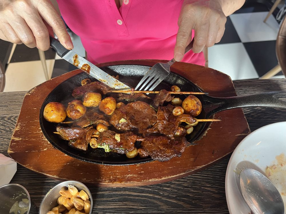 Peru Taypa Bar & Grill