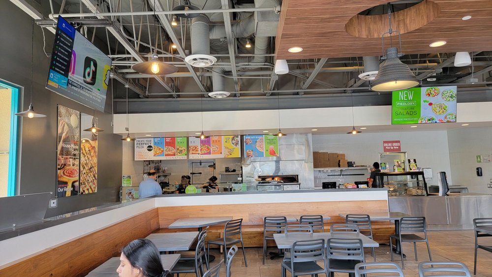 Pieology Pizzeria Atlantic Blvd, Monterey Park, CA