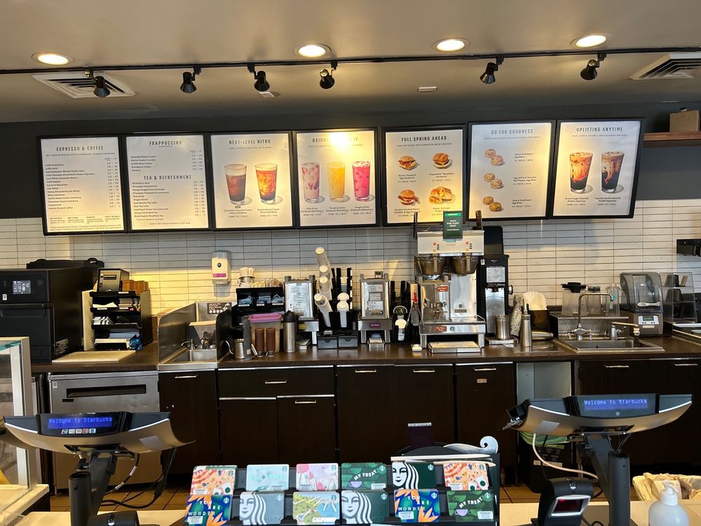 Starbucks - 499 Bay St