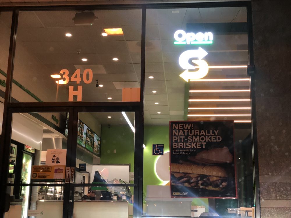 Subway - 340 E 10th St Unit H