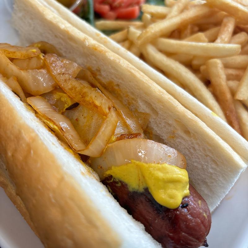 Uptown Pizza & Barbecue Restaurant