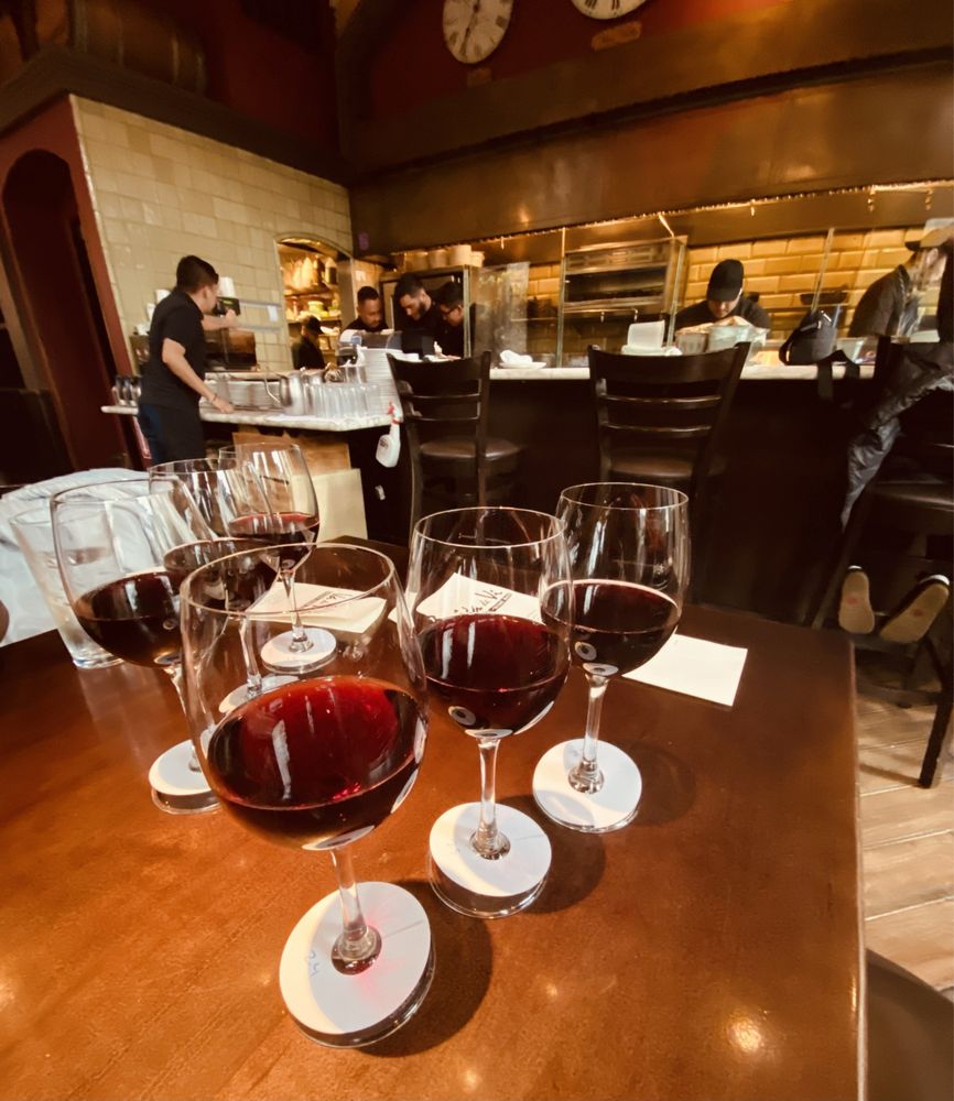 Va de Vi Bistro & Wine Bar