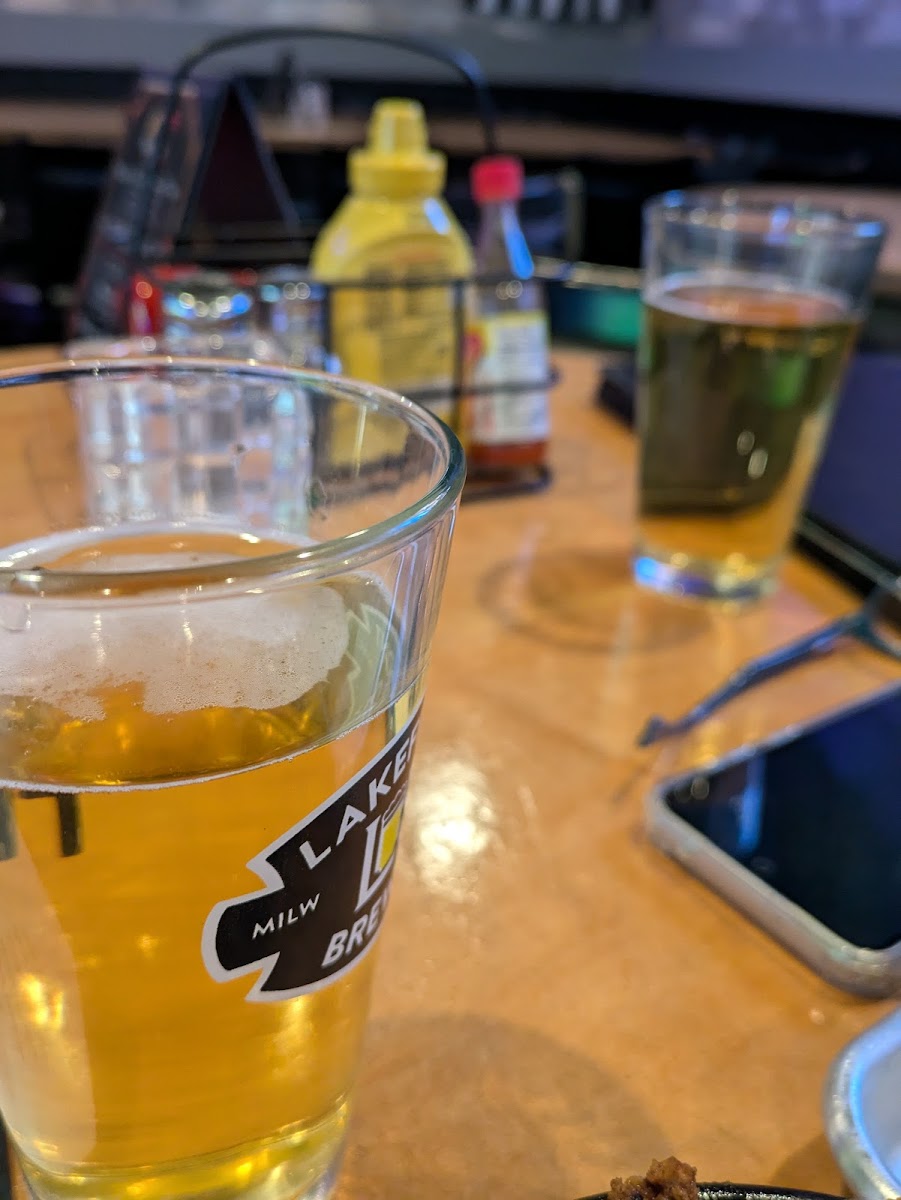 Wiseguys Bar & Grill