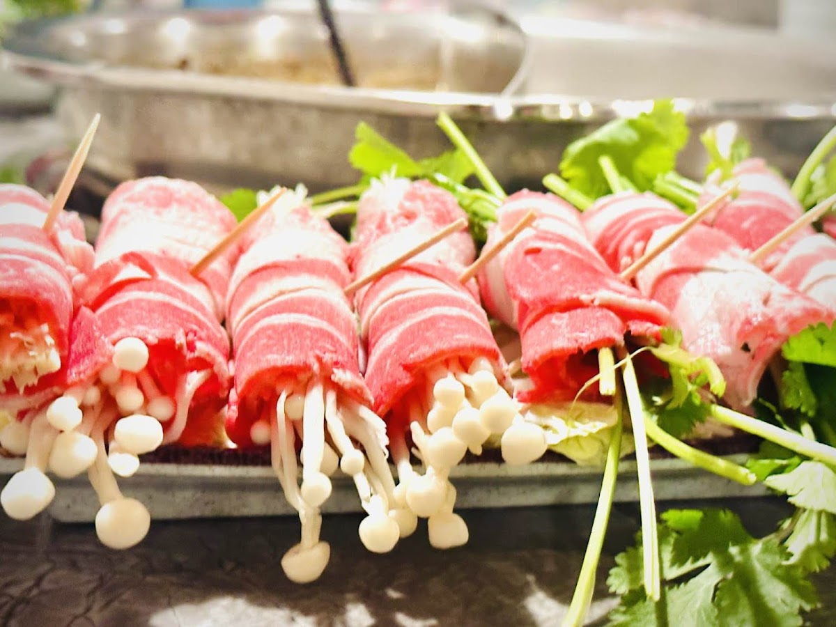 XIAN HOT POT 川鲜汇火锅